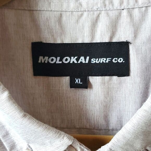 Molokai surf company, button up casual shirt, size xl - Picture 3 of 6